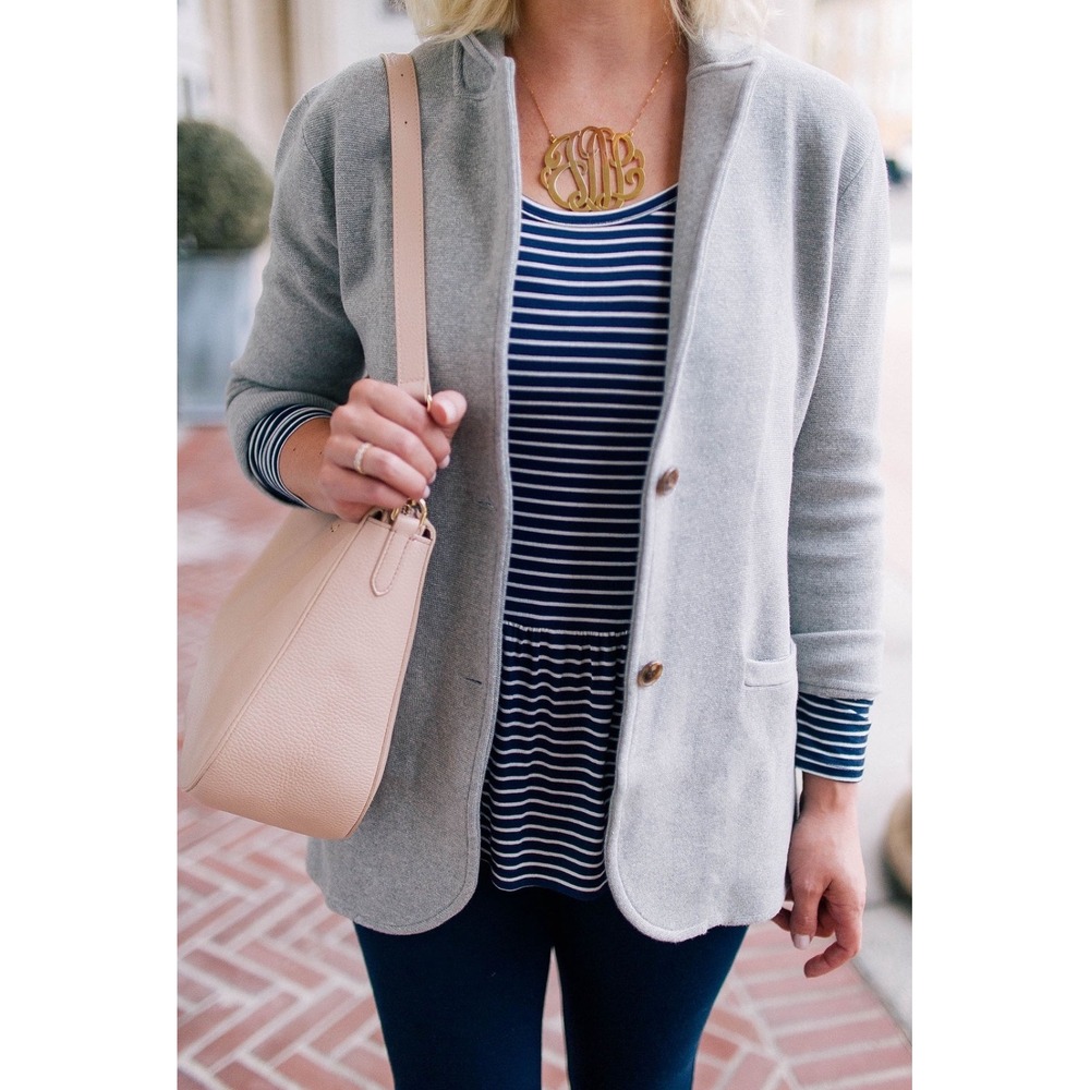 J. Crew Women Sweater Blazer Size Medium G9309 Grey Knit Two Button Pocket Coat